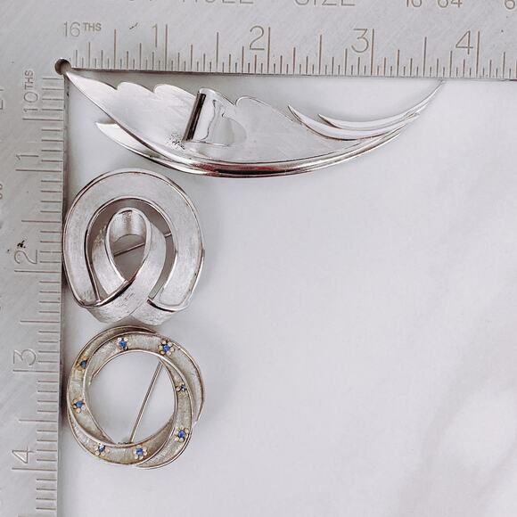 VTG Signed Trifari Coro BSK Silver Tone Brooch Lot Mid Century Rhinestone PinSet - Picture 3 of 16